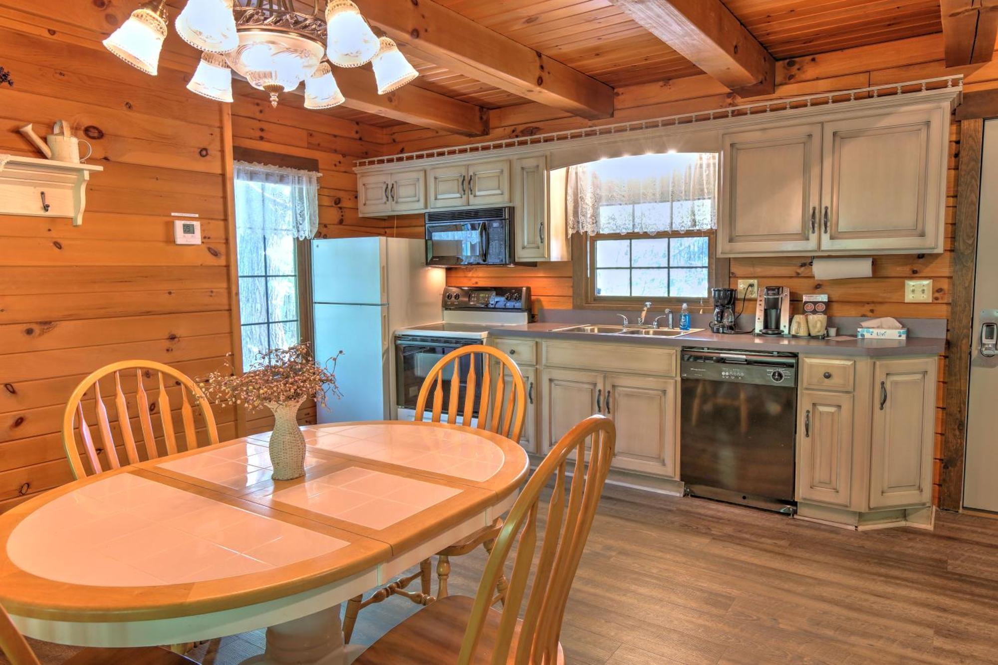 Wild Rose Cabin By Amish Country Lodging Millersburg Exterior photo
